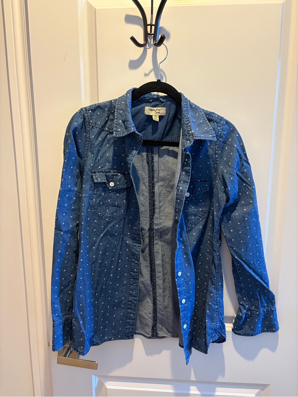 Triple Five Soul Blue and Star Patterned Women’s Blouse, Size Large